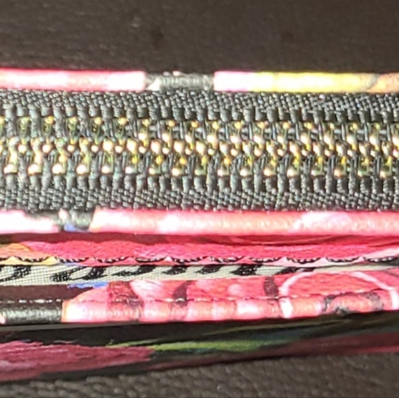 JUICY COUTURE FLORAL ROSES ROSE CLUTCH WRISTLET POUCH TRAVEL ID WALLET BAG 🌹 - Picture 12 of 16